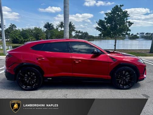 2024 Lamborghini Urus S