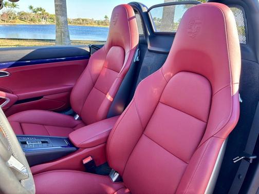 2025 Porsche 718 Boxster GTS 4.0