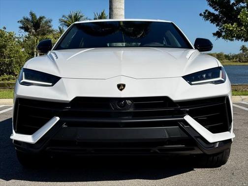 2024 Lamborghini Urus S