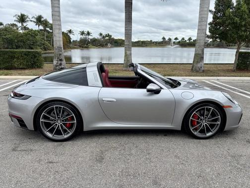 2024 Porsche 911 Targa 4S