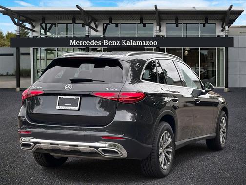 2025 Mercedes-Benz GLC 300 4MATIC