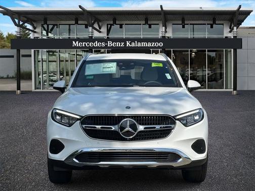 2025 Mercedes-Benz GLC 350e Base