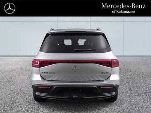 2023 Mercedes-Benz EQB 300 4MATIC