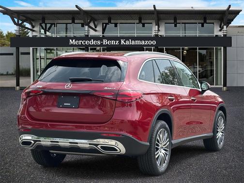2025 Mercedes-Benz GLC 300 4MATIC