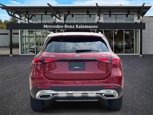 2025 Mercedes-Benz GLC 300 4MATIC