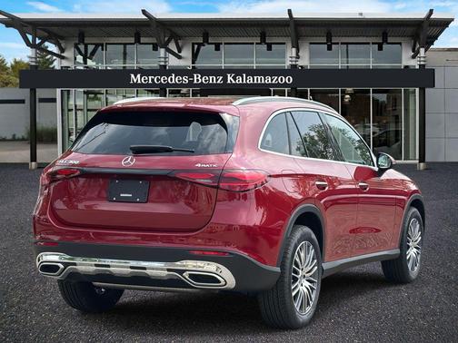 MANUFAKTUR Patagonia Red Metallic 2025 Mercedes-Benz GLC 300 4MATIC