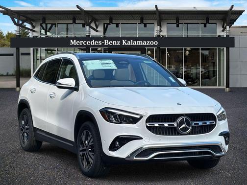 Polar White 2026 Mercedes-Benz GLA 250 4MATIC