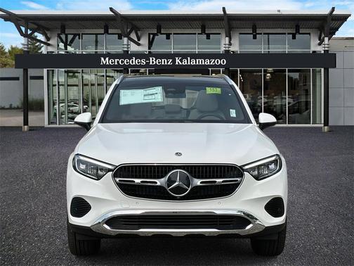 2025 Mercedes-Benz GLC 300 4MATIC