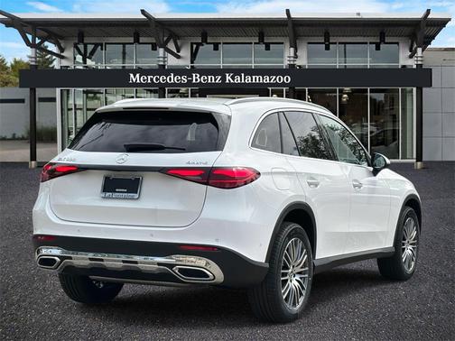 2025 Mercedes-Benz GLC 300 4MATIC