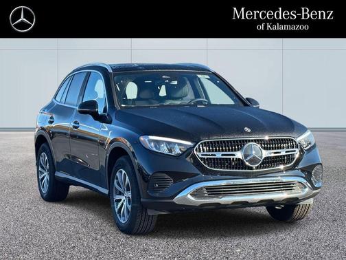 Black 2026 Mercedes-Benz GLC 300 4MATIC