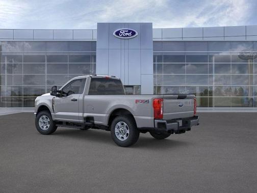 2026 Ford F-350 XLT