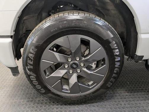 2024 Ford F-150 Lightning XLT