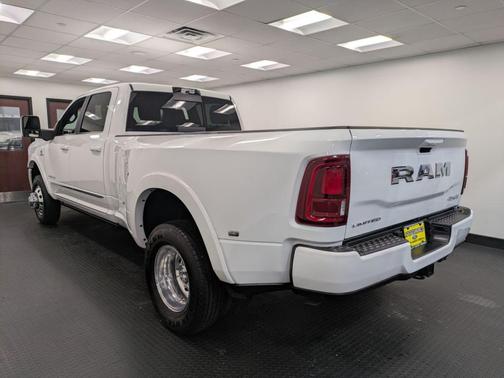2025 RAM 3500 Limited