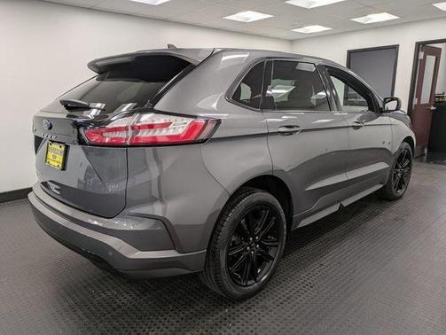 2022 Ford Edge ST Line