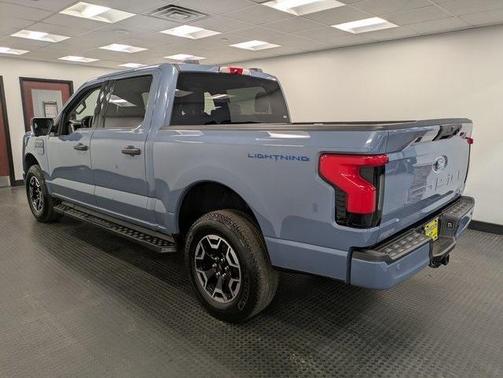 2023 Ford F-150 Lightning XLT