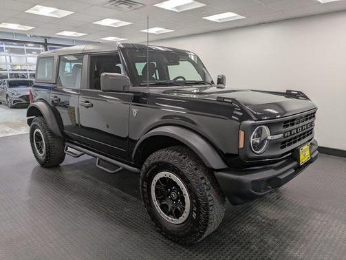 2022 Ford Bronco Base