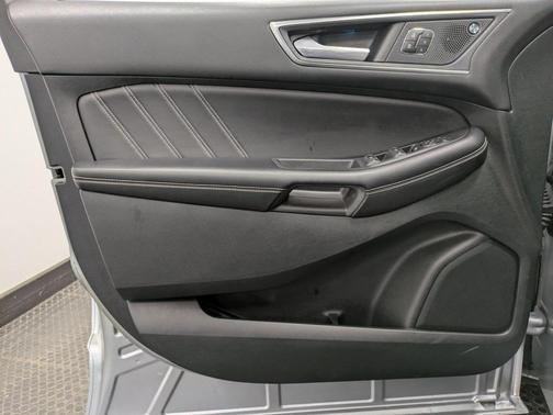 2022 Ford Edge ST