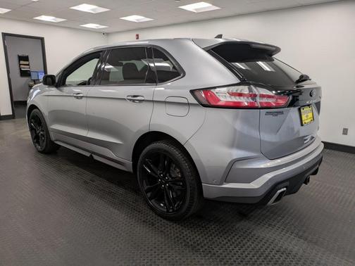 2022 Ford Edge ST