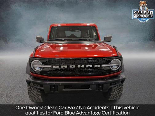 HOT PEPPER RED MET TINT CC 2024 Ford Bronco WILDTRAK