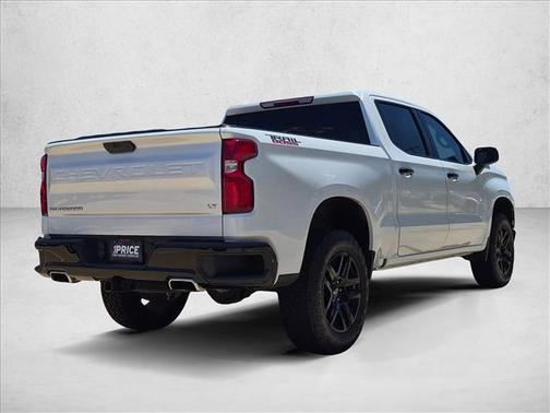 Iridescent Pearl Tricoat 2021 Chevrolet Silverado 1500 LT Trail Boss