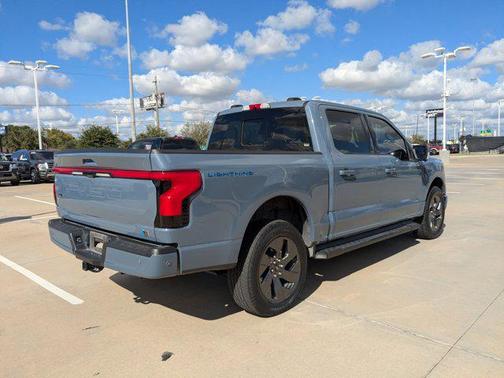 2023 Ford F-150 Lightning LARIAT