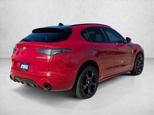 2025 Alfa Romeo Stelvio Ti