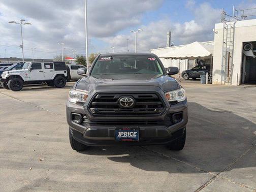 2019 Toyota Tacoma SR
