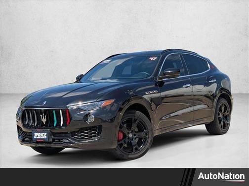 Silver/Gray 2017 Maserati Levante Base