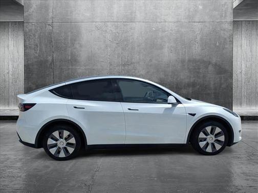 2024 Tesla Model Y Long Range Dual Motor All-Wheel Drive