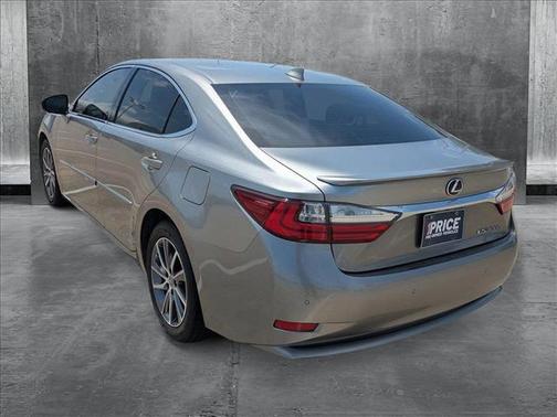2016 Lexus ES 300h Base
