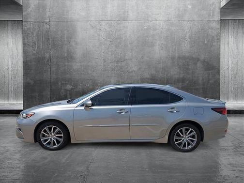 2016 Lexus ES 300h Base