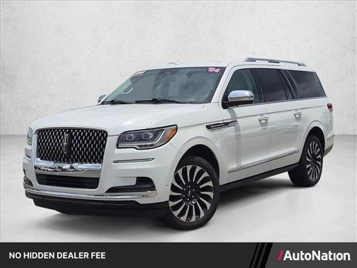 Pristine White Metallic Tri-Coat 2024 Lincoln Navigator Black Label