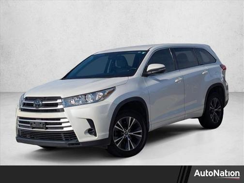 2017 Toyota Highlander LE