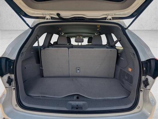 2017 Toyota Highlander LE