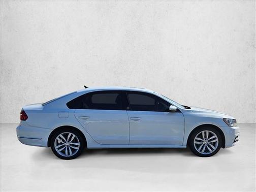 2019 Volkswagen Passat 2.0T Wolfsburg Edition
