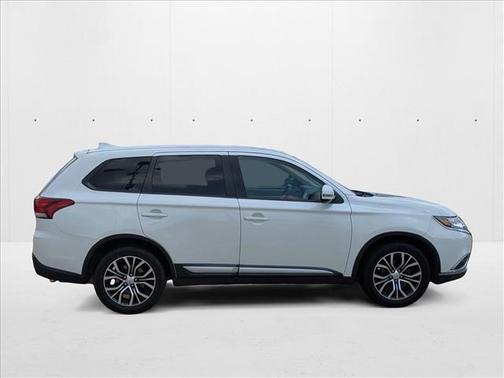 2017 Mitsubishi Outlander SE