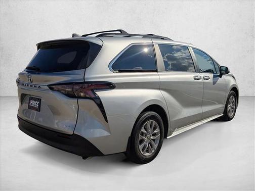 2025 Toyota Sienna XLE