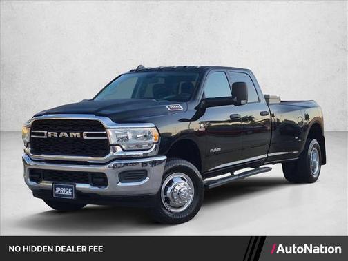 Diamond Black Crystal Pearlcoat 2020 RAM 3500 Tradesman Crew Cab 4x4 8' Box