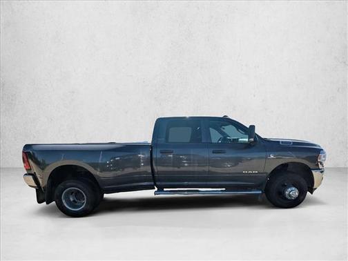 2019 RAM 3500 Tradesman Crew Cab 4x4 8' Box