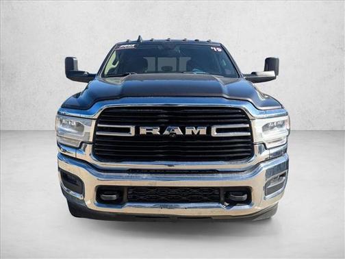 2019 RAM 3500 Tradesman Crew Cab 4x4 8' Box