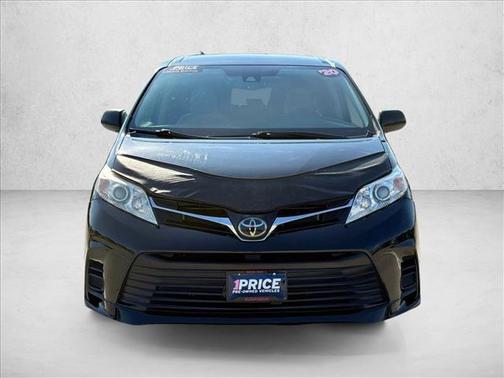 2020 Toyota Sienna LE