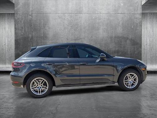 2017 Porsche Macan Base