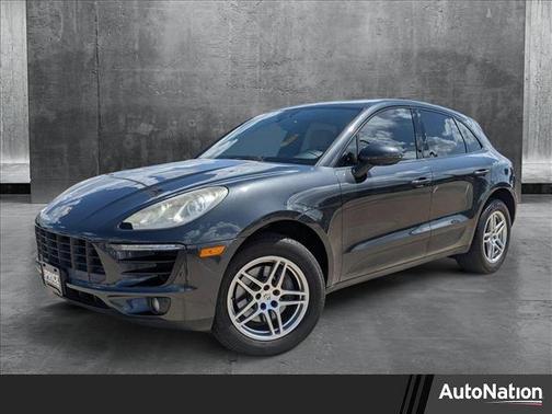 2017 Porsche Macan Base