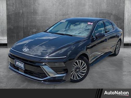 2024 Hyundai SONATA Hybrid SE