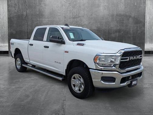 2020 RAM 2500 Tradesman Crew Cab 4X4 6'4' Box