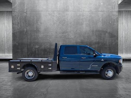 2022 RAM 3500 Tradesman Crew Cab 4x4 8' Box