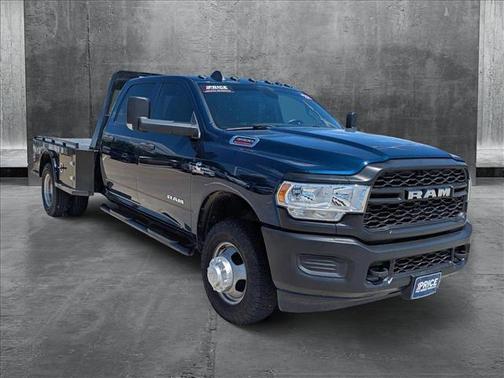 2022 RAM 3500 Tradesman Crew Cab 4x4 8' Box