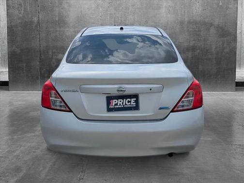 2012 Nissan Versa 1.6 S
