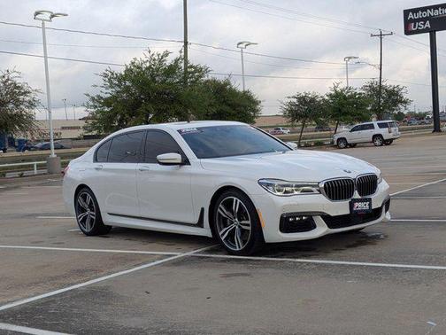 White 2016 BMW 750 I