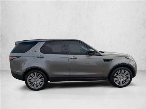 2017 Land Rover Discovery FIRST EDITION